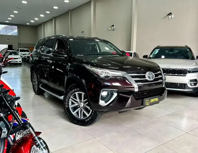 Carro Toyota Hilux Cabine Dupla 2018 Hilux 2.8 TDI SRX CD 4x4 (Aut)