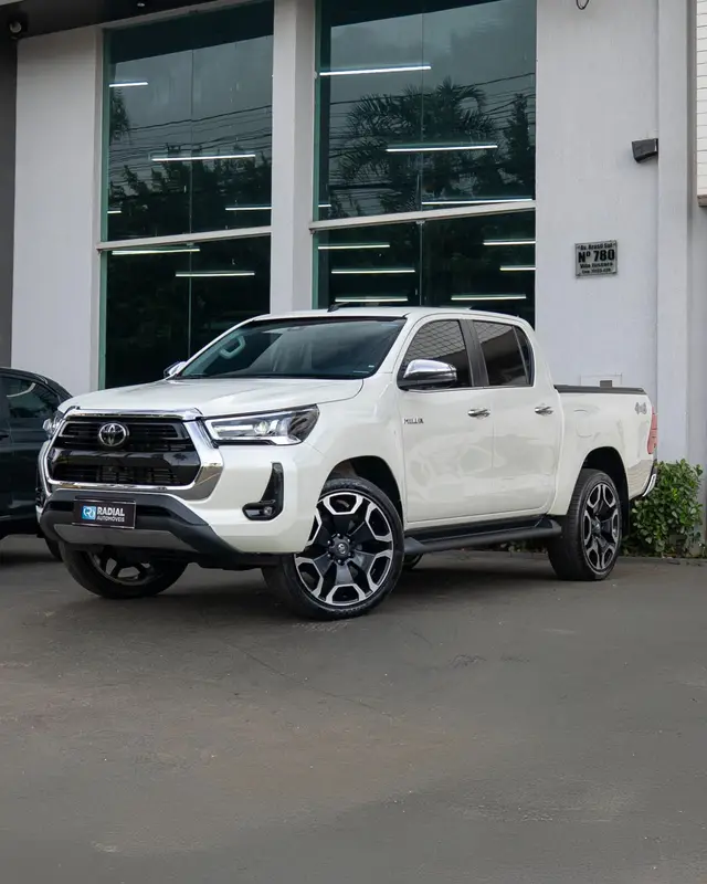 Carro Toyota Hilux Cabine Dupla 2022 SRX 2.8 TDI CD 4x4 (Aut)