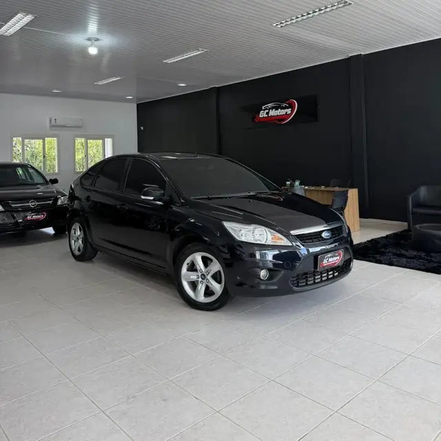 Carro Ford Focus Hatch 2011 GLX 1.6 8V (Flex)