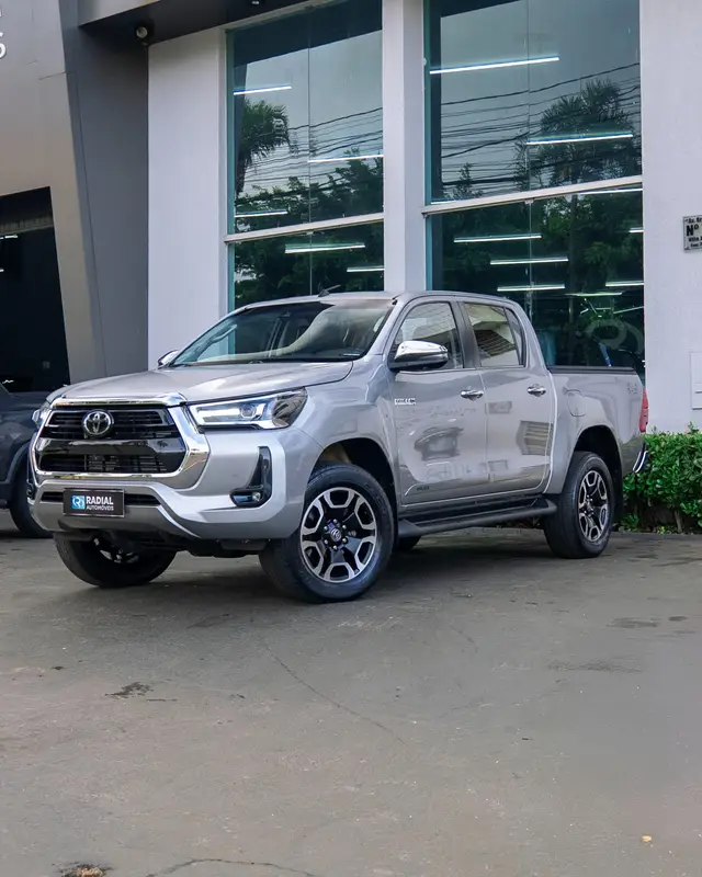 Carro Toyota Hilux Cabine Dupla 2022 SRX 2.8 TDI CD 4x4 (Aut)