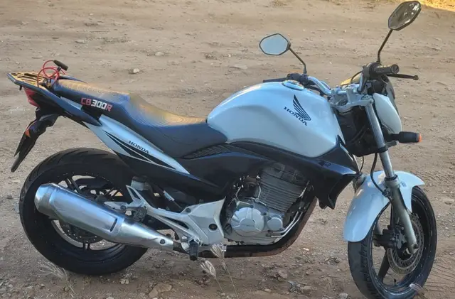 Moto Honda CB 300R 2012 Edição Especial