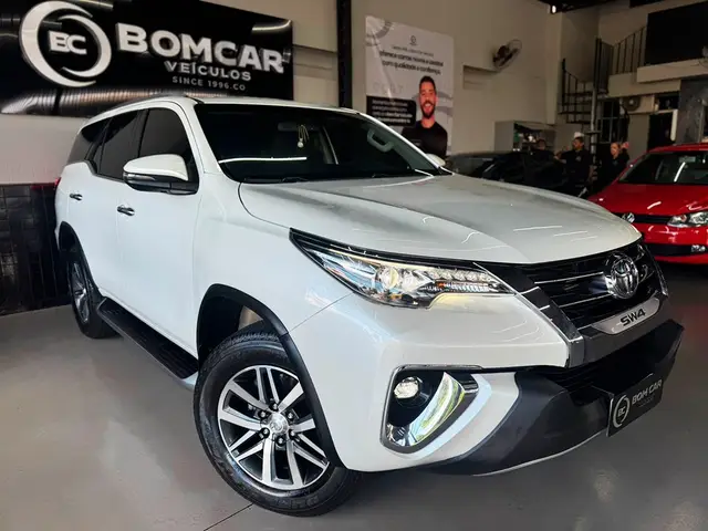 Carro Toyota SW4 2019 2.8 TDI SRX 5L 4x4 (Aut)