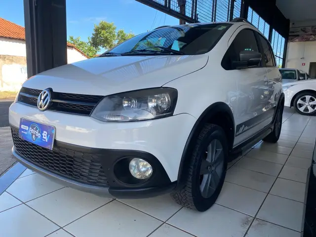 Carro Volkswagen CrossFox 2012 1.6 VHT (Flex)