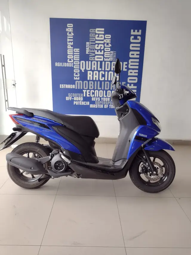 Moto Yamaha Fluo 2023 ABS