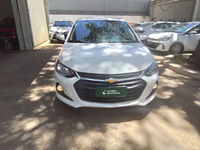 Carro Chevrolet Onix Plus 2024 LT 1.0