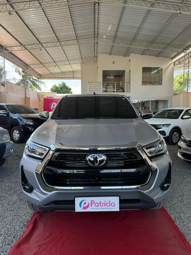 Carro Toyota Hilux Cabine Dupla 2026 SRX AT 4x4 2.8 Diesel