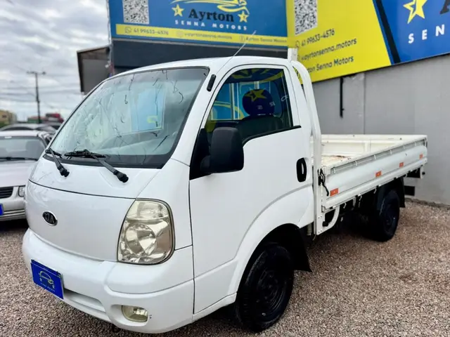 Carro Kia Bongo 2012 2.5 STD 4X2 c simples RS com carroceria