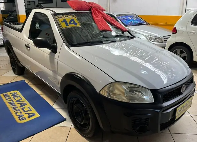 Carro Fiat Strada 2014 Working 1.4 (Flex)