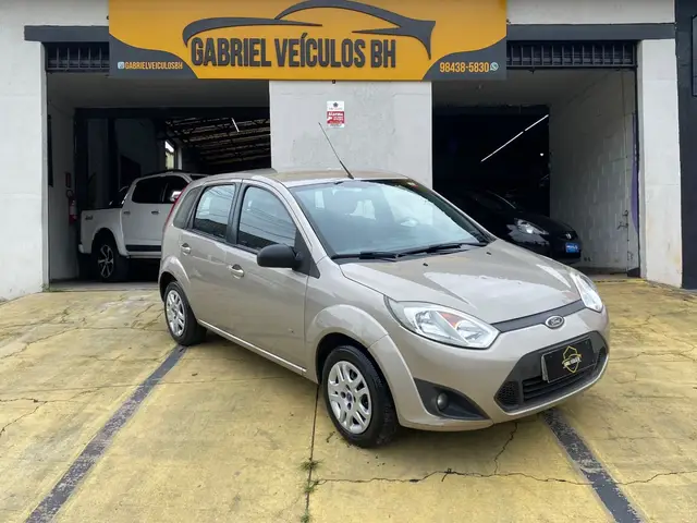 Carro Ford Fiesta Hatch 2014 SE 1.0 RoCam (Flex)