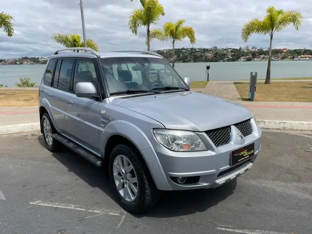 Carro Mitsubishi Pajero TR4 2012 2.0 16V 4x2 (Flex)