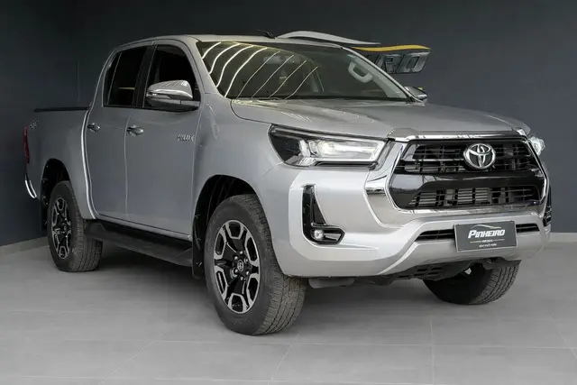 Carro Toyota Hilux Cabine Dupla 2025 SRV 4x4 2.8 Diesel