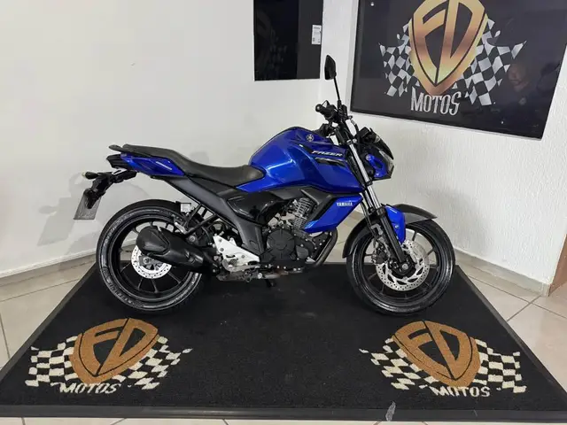 Moto Yamaha YS 150 Fazer 2023 ED