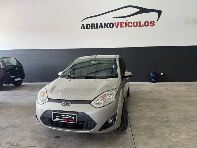 Carro Ford Fiesta Hatch 2013 SE Rocam 1.6 (Flex)