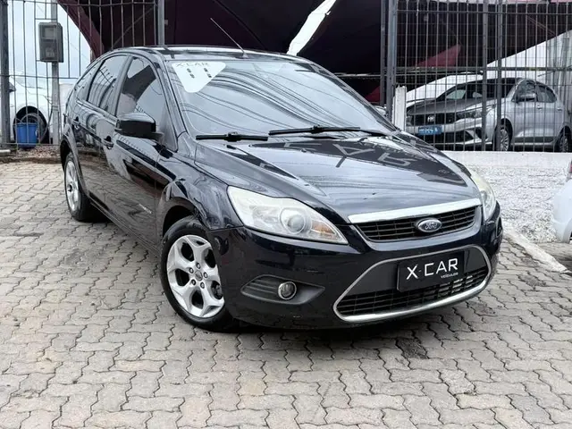 Carro Ford Focus Hatch 2011 Titanium 2.0 16V (Aut)