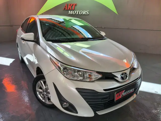 Carro Toyota Yaris Sedan 2019 1.5 XL Plus Tech CVT (Flex)