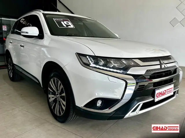 Carro Mitsubishi Outlander 2019 2.0 HPE 7L CVT