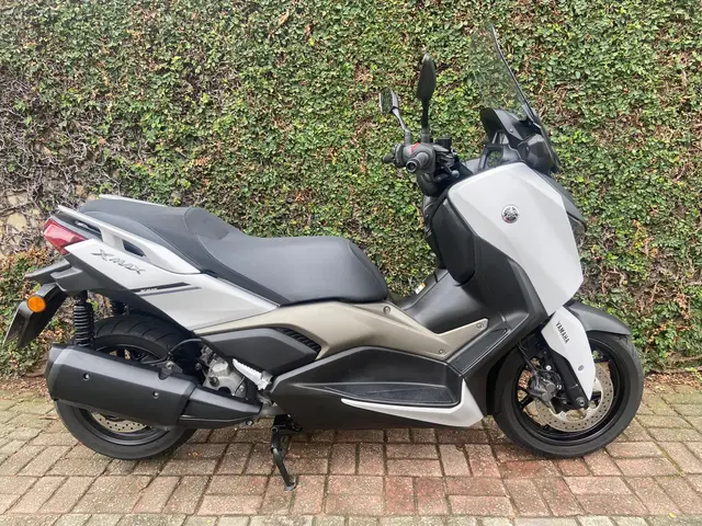 Moto Yamaha XMax 2025 ABS