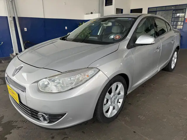 Carro Renault Fluence 2011 2.0 16V Privilege (Aut) (Flex)