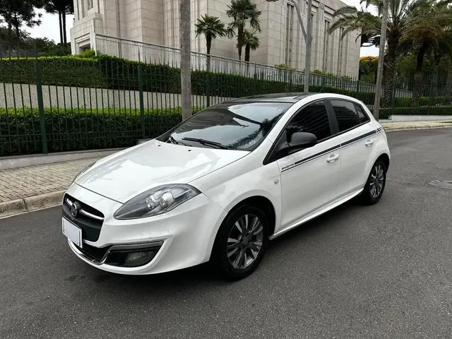 Carro Fiat Bravo 2016 Sporting 1.8 16V Dualogic (Flex)