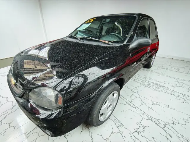 Carro Chevrolet Classic 2005 Corsa Sedan  Life 1.6