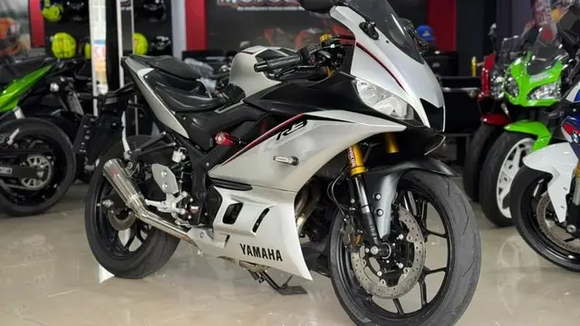 Moto Yamaha YZF R3 2021 (ABS)