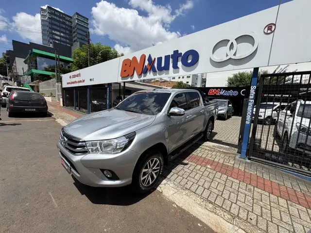 Carro Toyota Hilux Cabine Dupla 2016 Hilux 2.8 TDI SRV CD 4x4 (Aut)