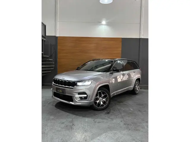 Carro Jeep Commander 2022 Overland T270 Flex (Aut)