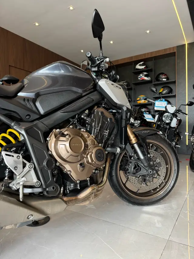 Moto Honda CB 650R 2023 (ABS)