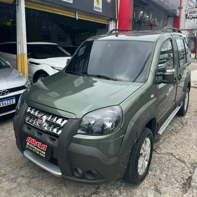 Carro Fiat Doblò 2011 Adventure Locker 1.8 16V (Flex)
