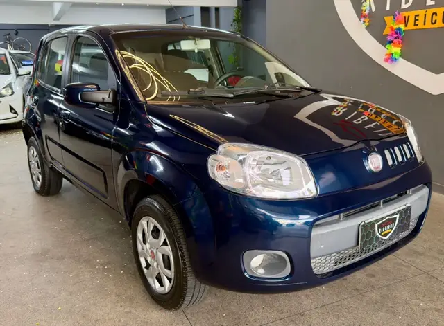 Carro Fiat Uno 2013 Vivace Italia 1.0 8V (Flex) 4p