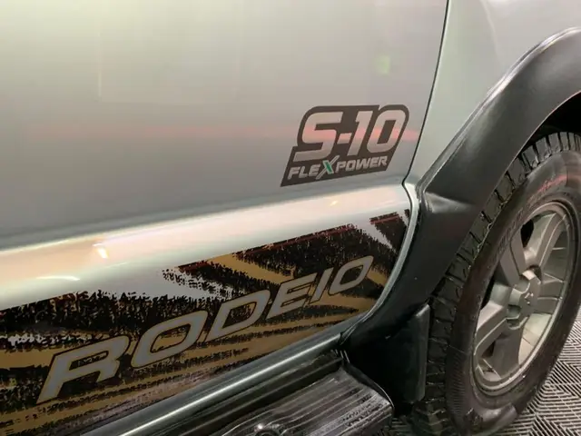 Carro Chevrolet S10 Cabine Dupla 2010 S10 Advantage 4x2 2.4 (Flex) (Cab Dupla)