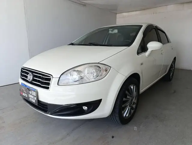 Carro Fiat Linea 2016 Absolute 1.8 16V Dualogic (Flex)