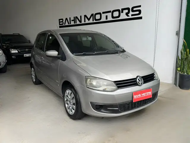 Carro Volkswagen Fox 2011 1.0 8V (Flex) 2p