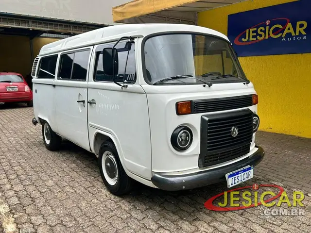 Carro Volkswagen Kombi 2008 Lotação 1.4 (Flex)