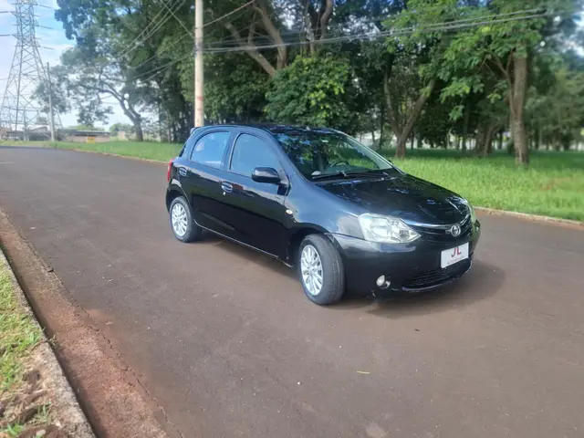 Carro Toyota Etios 2013 XLS 1.5 (Flex)