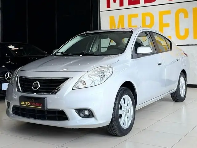 Carro Nissan Versa 2013 1.6 16V SL (Flex)