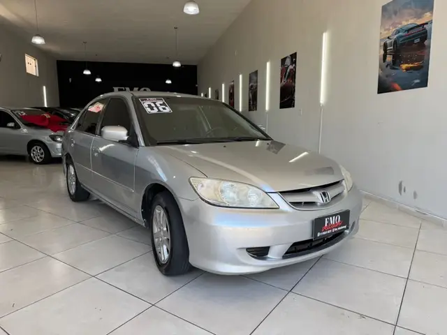 Carro Honda Civic 2006 Sedan LXL 1.7 16V