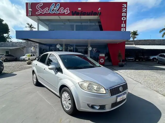 Carro Fiat Linea 2013 Essence 1.8 16V (Flex)