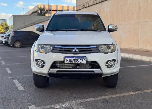 Carro Mitsubishi L200 Triton Sport 2015 3.2 DID-H HPE 4WD (Aut)