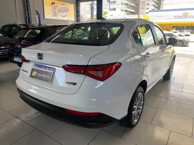 Carro Fiat Cronos 2025 Drive 1.0