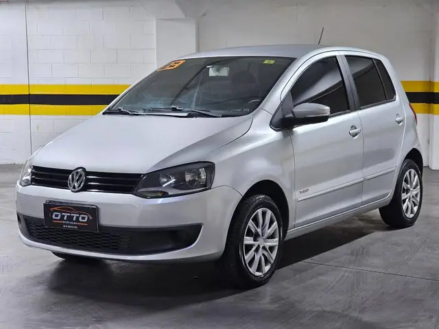 Carro Volkswagen Fox 2013 1.0 VHT (Flex) 4p