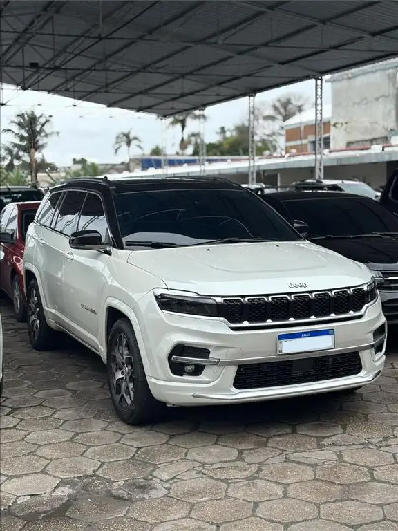 Carro Jeep Commander 2023 Overland 1.3 T270