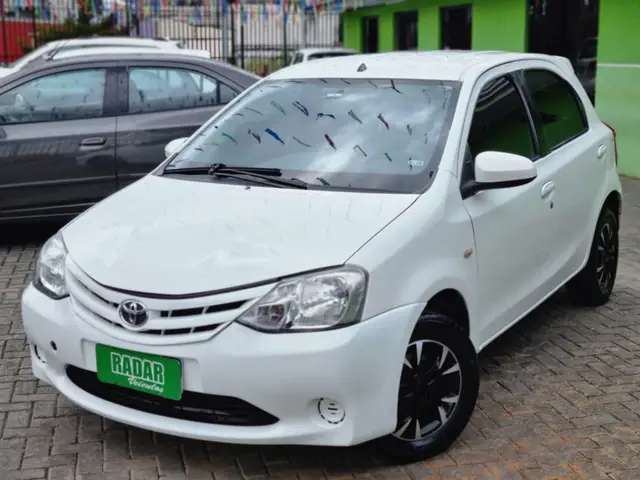 Carro Toyota Etios 2014 XS 1.5 (Flex)