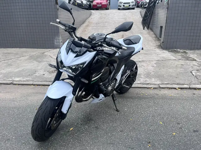 Moto Kawasaki Z 800 2013 Z-800