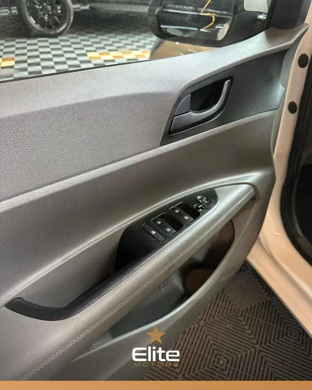 Carro Hyundai HB20S 2025 Comfort Plus 1.0 Turbo (Aut.)