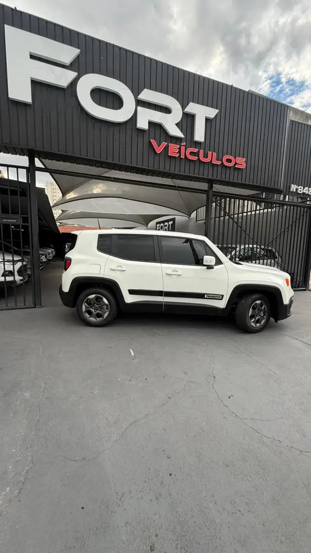 Carro Jeep Renegade 2016 Sport 1.8 4x2 (Aut) (Flex)