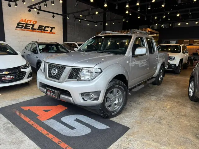 Carro Nissan Frontier 2015 2.5 TD CD 4x2 SV Attack