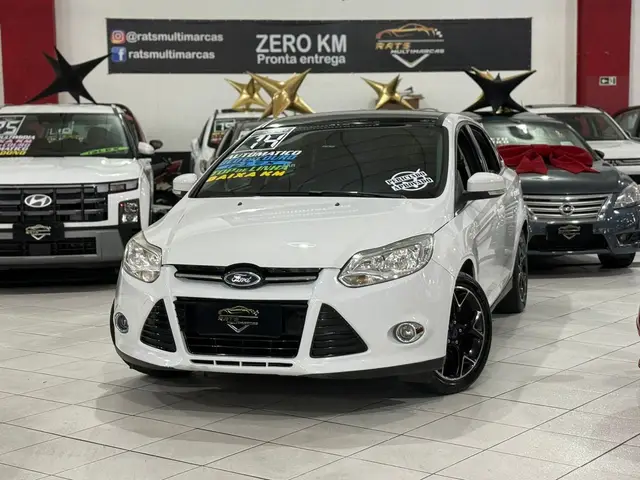Carro Ford Focus Sedan 2014 SE 2.0 16V PowerShift (Aut)