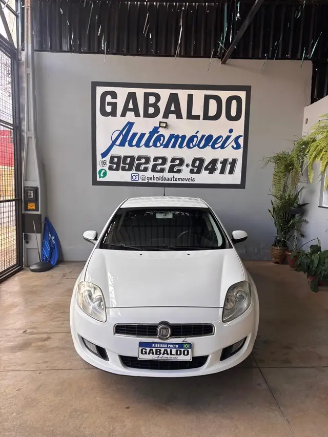 Carro Fiat Bravo 2014 Essence 1.8 16V (Flex)