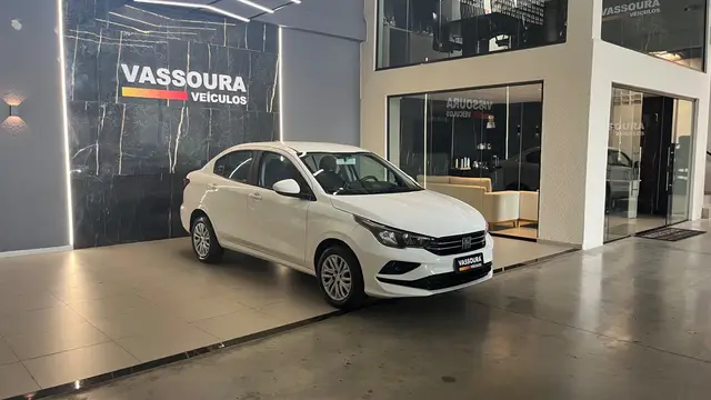 Carro Fiat Cronos 2023 Drive 1.0 (Flex) MT